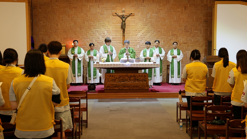 The 20th International Volunteer Corps Commemorates Send-off Mass