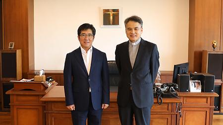 Courtesy Visit by the President of Yuhan University