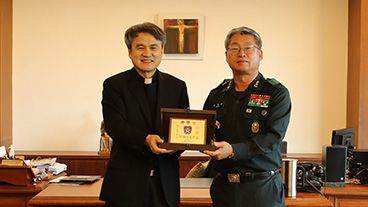 Visit of Kwon Yeonghyeon, Principal of ROTC & Army Major General