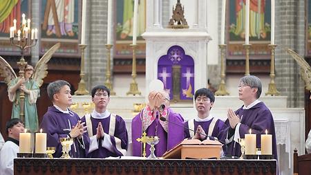 Welcoming the Class of 2024: Entrance Mass